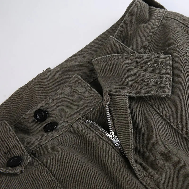 Stylish Comfort In Versatile Cargo Pants